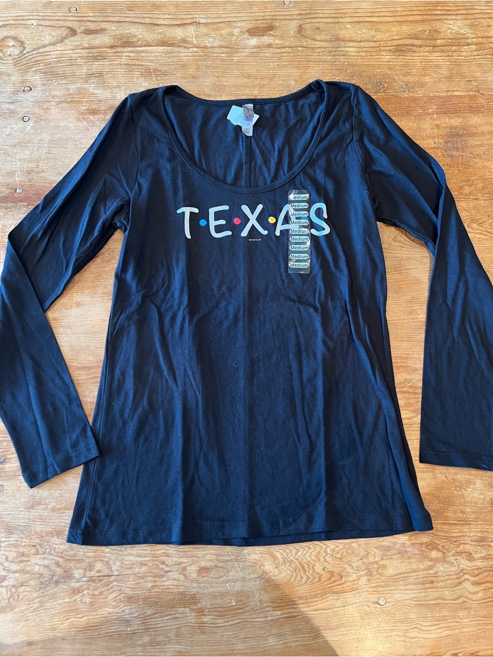 Black 'TEXAS' Long-Sleeve Scoop Neck Women's Top